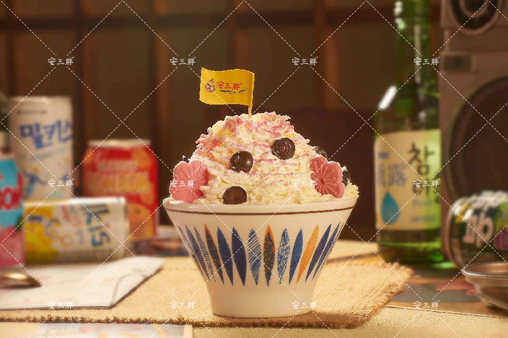草莓雪花冰.jpg